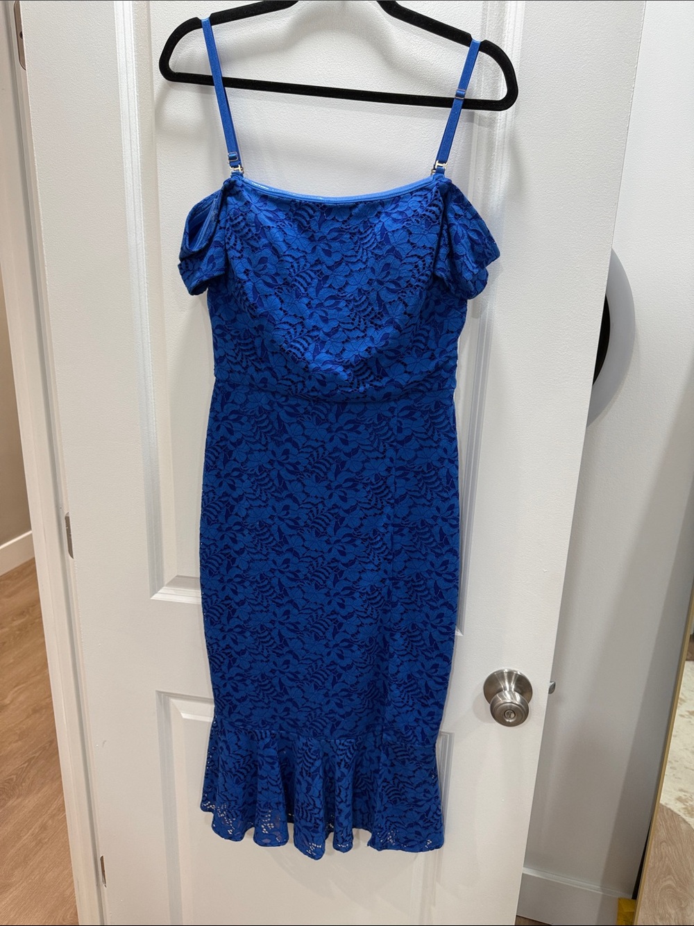 Guess Royal Blue Lace Off-Shoulder Midi Dress